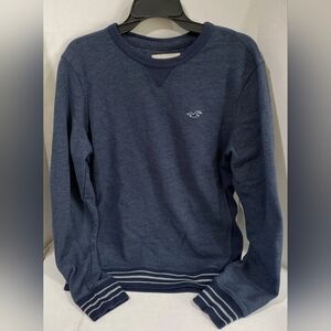 Hollister Men's Navy Crewneck Sweater